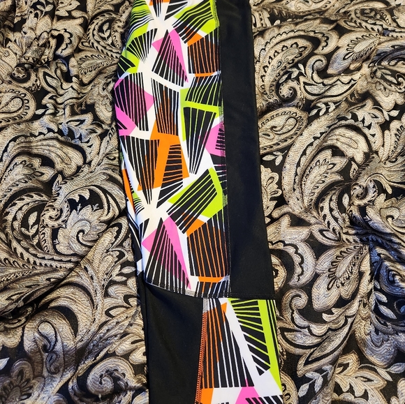 Fabletics capril NWT - Picture 3 of 3